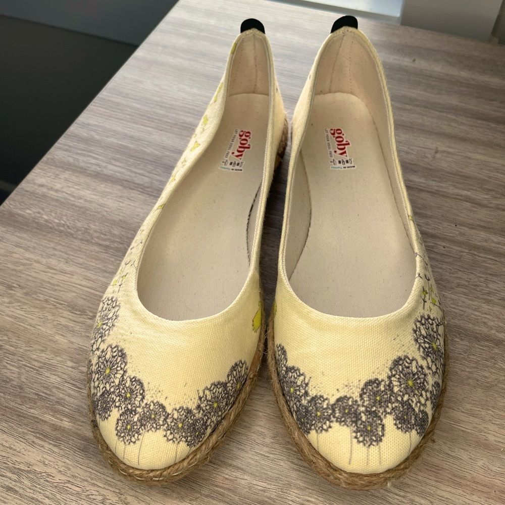 Goby Dandilion and Bird Ballerina Shoes size 9 US New without box